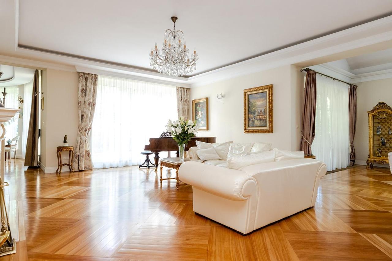 Luxury Villa Indoor Pool Warsaw Magdalenka Exterior photo