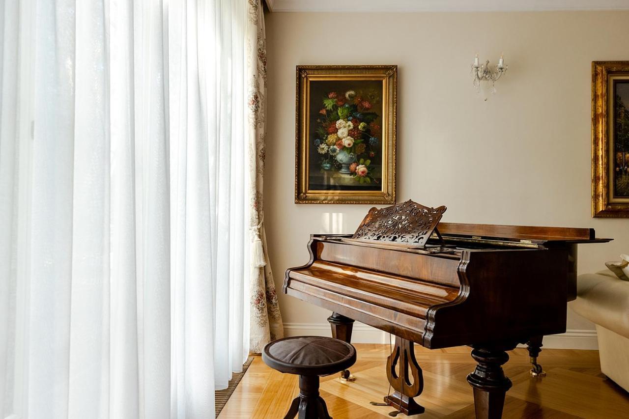 Luxury Villa Indoor Pool Warsaw Magdalenka Exterior photo